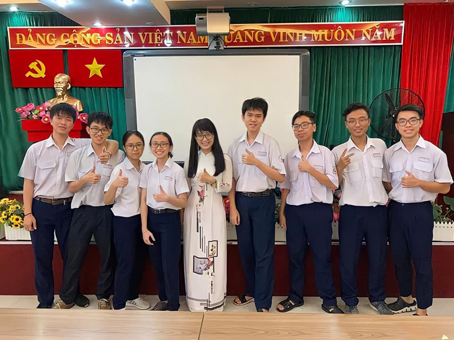 Luyện Thi Đánh Giá Năng Lực